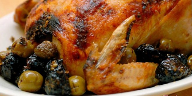 Курица с черносливом в духовке