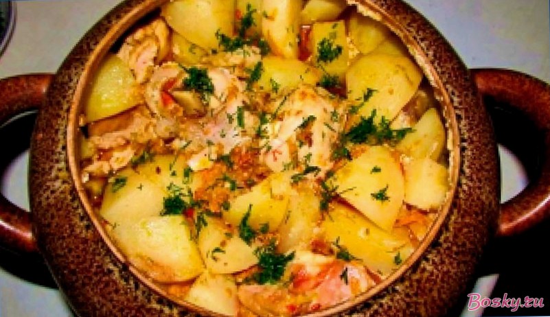 Мясо в горшочках с картошкой и грибами