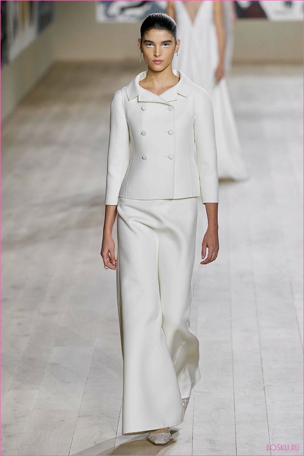 Коллекция Christian Dior Couture весна 2024: главные тренды и потрясающие образы